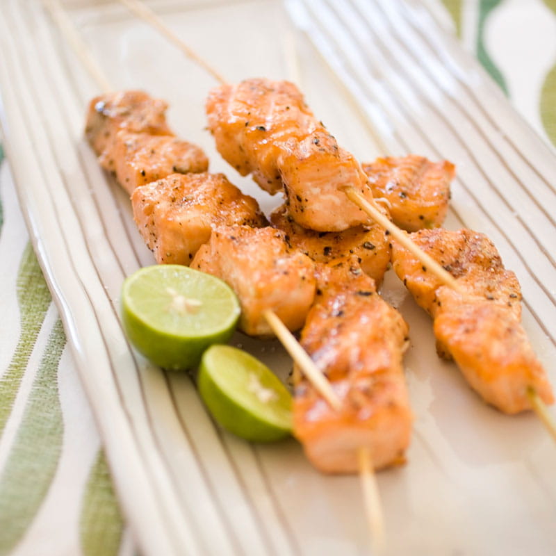 Brochettes de poisson au sésame