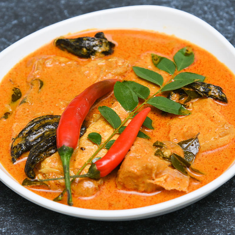 Fisch mit rotem Bananencurry