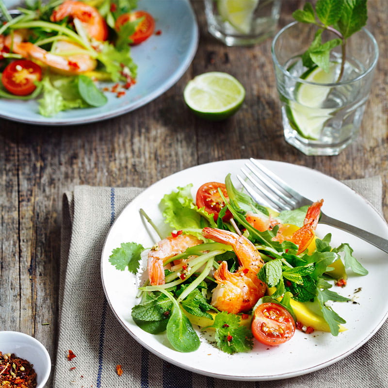 Salat mit Grapefruit und Garnelen