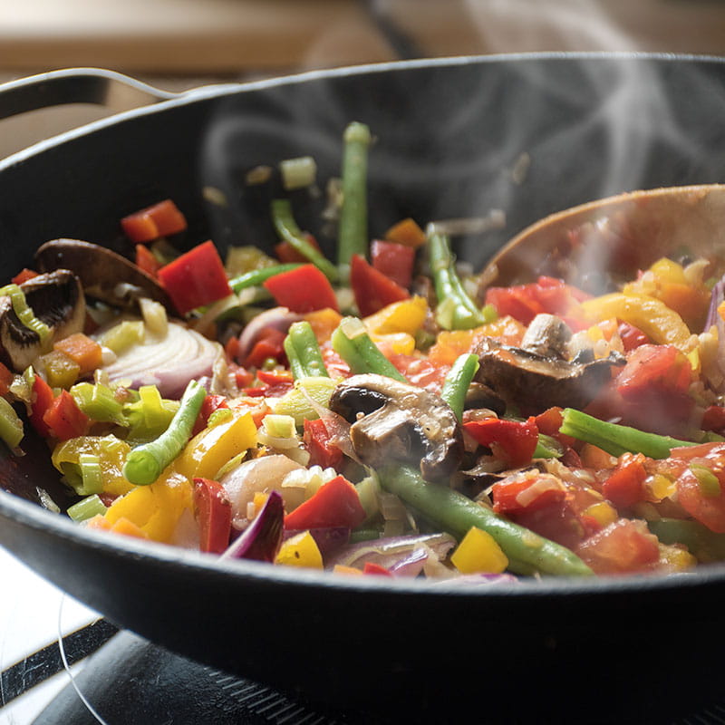 Wok-Gemüse mit scharfer Chilisauce