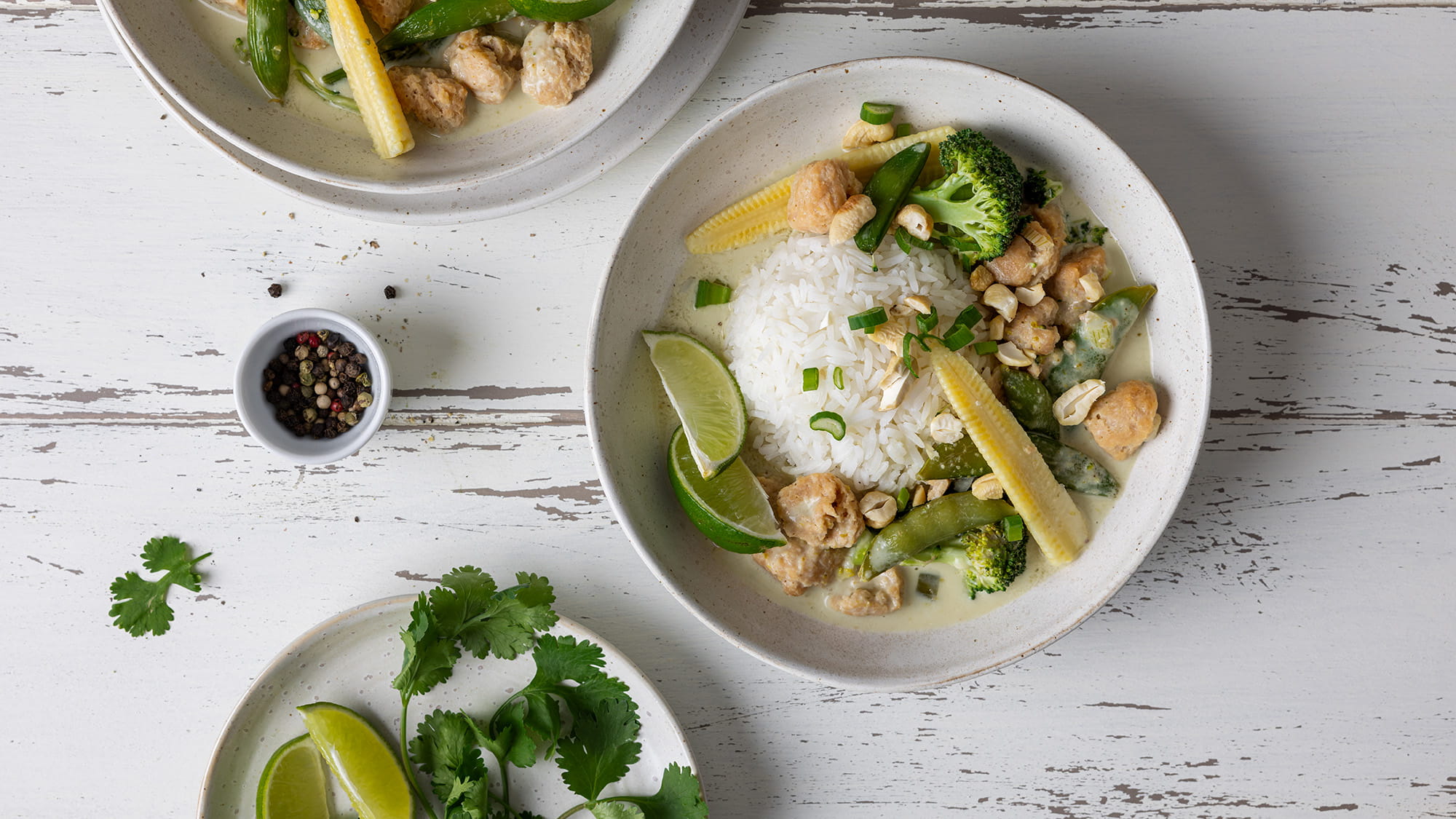 Grünes Thai-Curry mit Limette und Soja-Schnetzeln